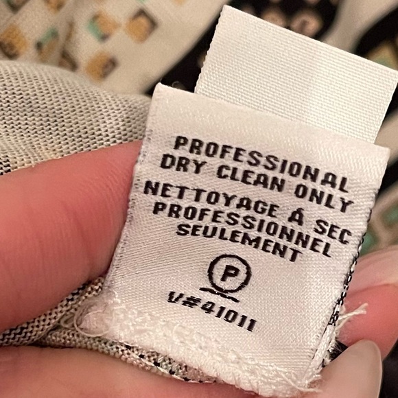 Dianne von Furstenberg Above the Knee Shift Dress - Picture 11 of 11